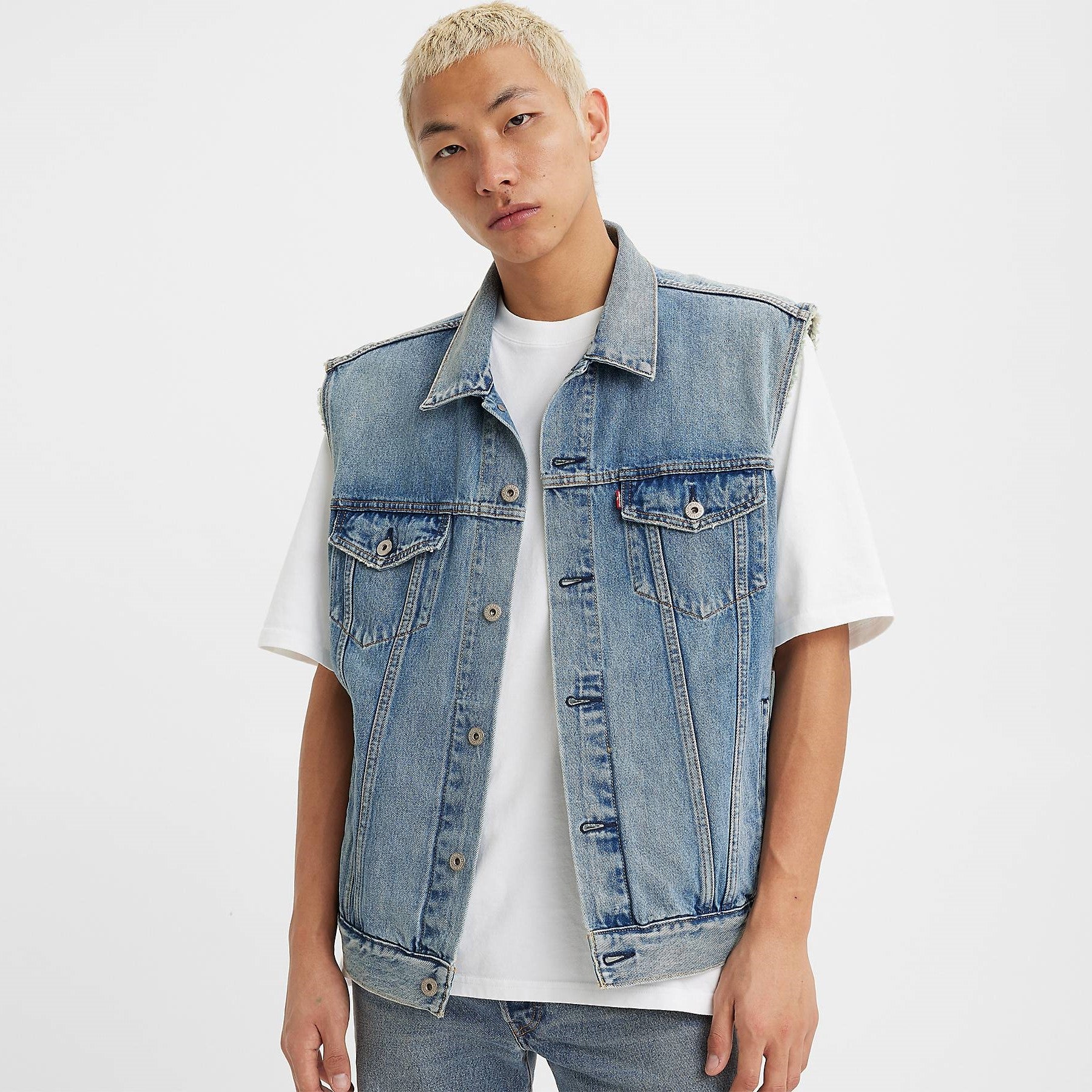 Levis – tagged 